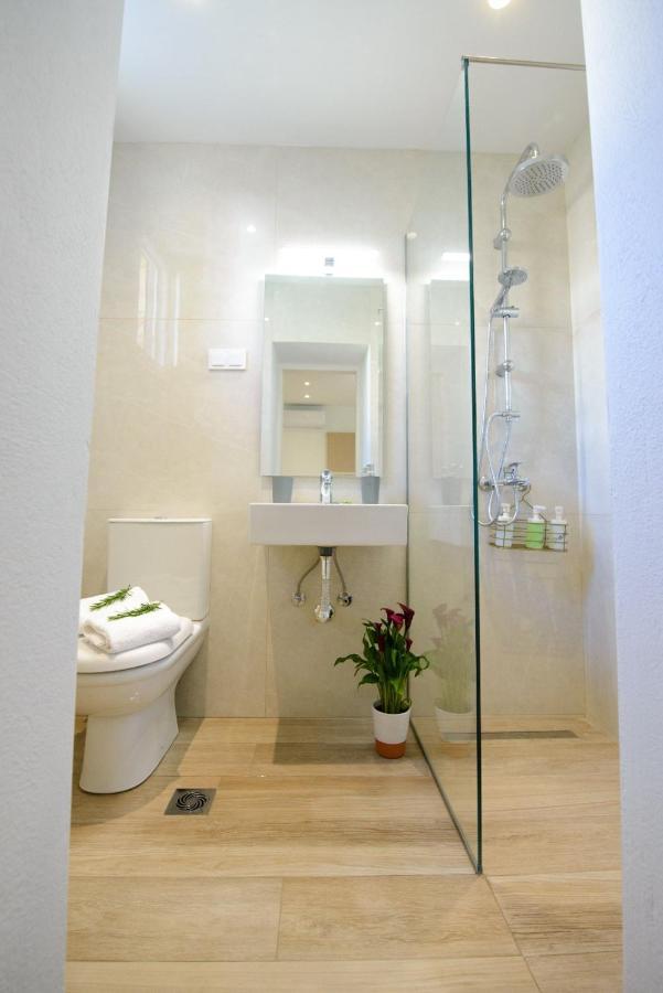 Kumquat Apartment